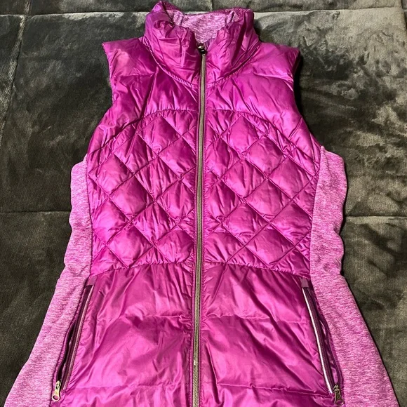 Lululemon Down for a Run Vest Tender Violet - Picture 4 of 8